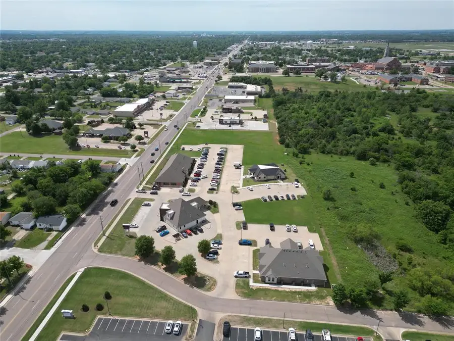 3300 N Kickapoo Street, Shawnee, OK 74804 - #2