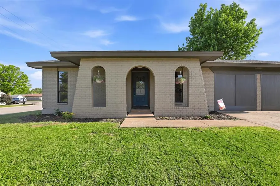 4024 Dentwood Terrace, Del City, OK 73115 - #2