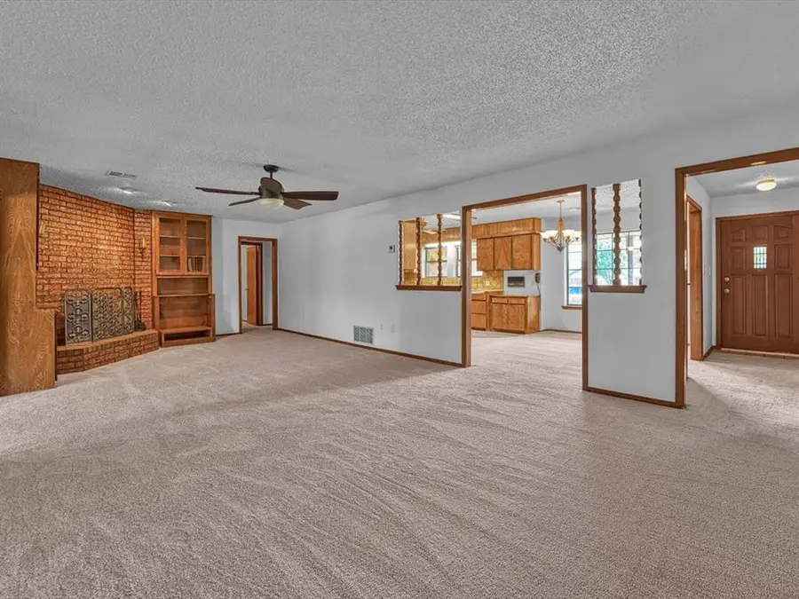 715 SW Englewood Drive, Lawton, OK 73505 - #3