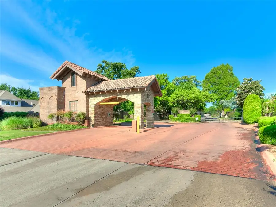 2812 Verona Court, Edmond, OK 73034 - #3