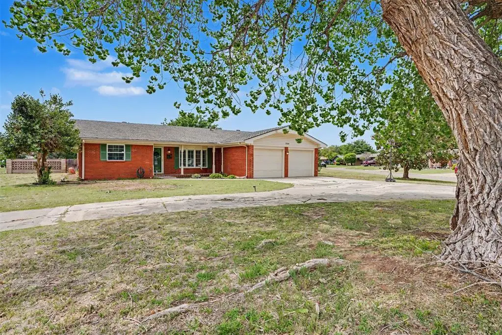 324 Cameron Drive, Altus, OK 73521 - #1