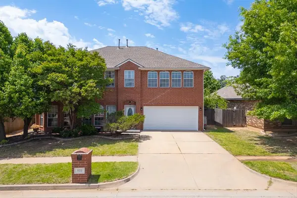 809 Ellsworth Avenue, Yukon, OK 73099