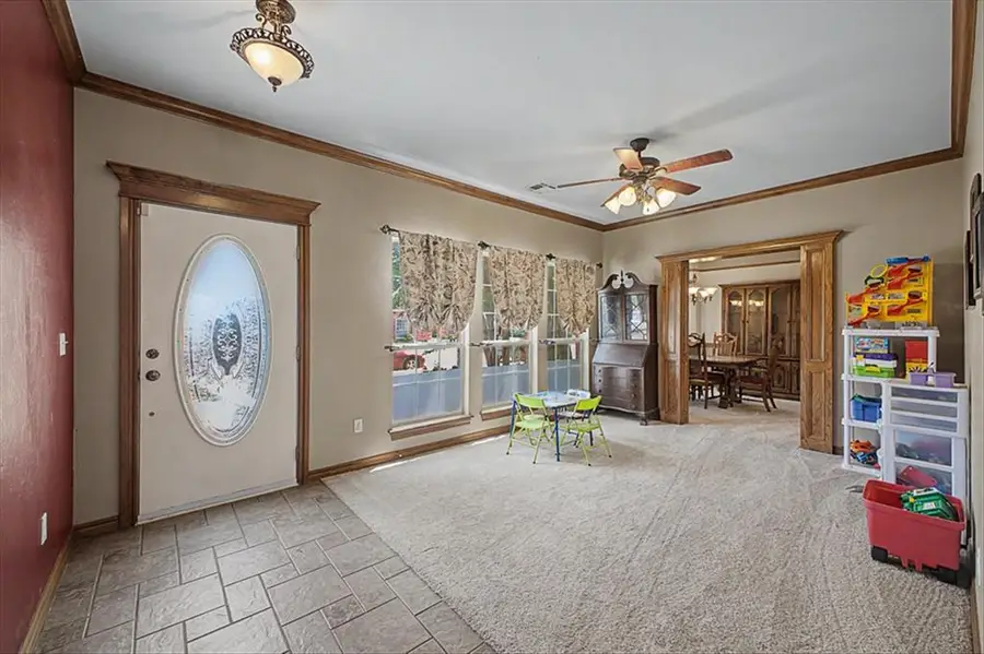 809 Ellsworth Avenue, Yukon, OK 73099 - #3