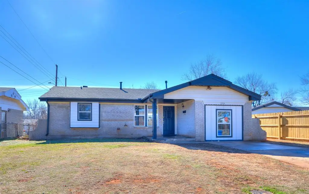 1304 Locust Drive, Midwest City, OK 73110 - #1