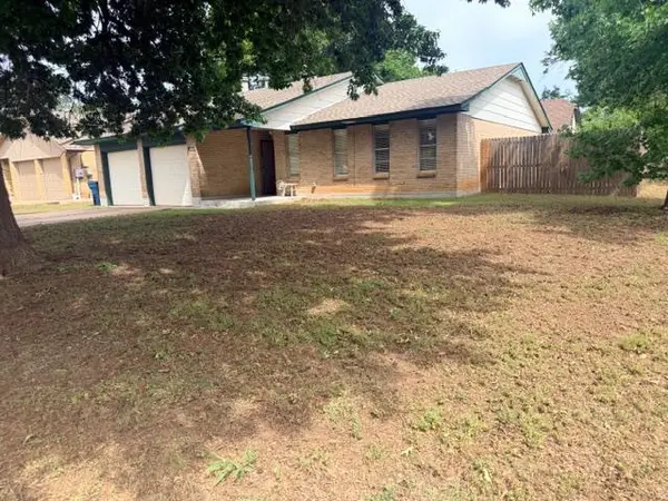 532 Holly Hill Road, Edmond, OK 73003