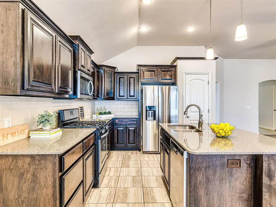 2381 NW 191st Court, Edmond, OK 73012 - #2
