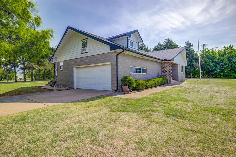 4601 E Robinson Street, Norman, OK 73026 - #3