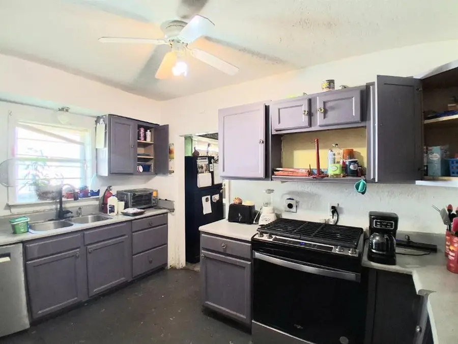 618 W Wood Street, Shawnee, OK 74801 - #3
