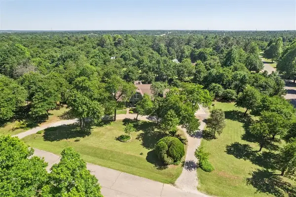 3824 Smoking Oaks Drive, Oklahoma City, OK 73150