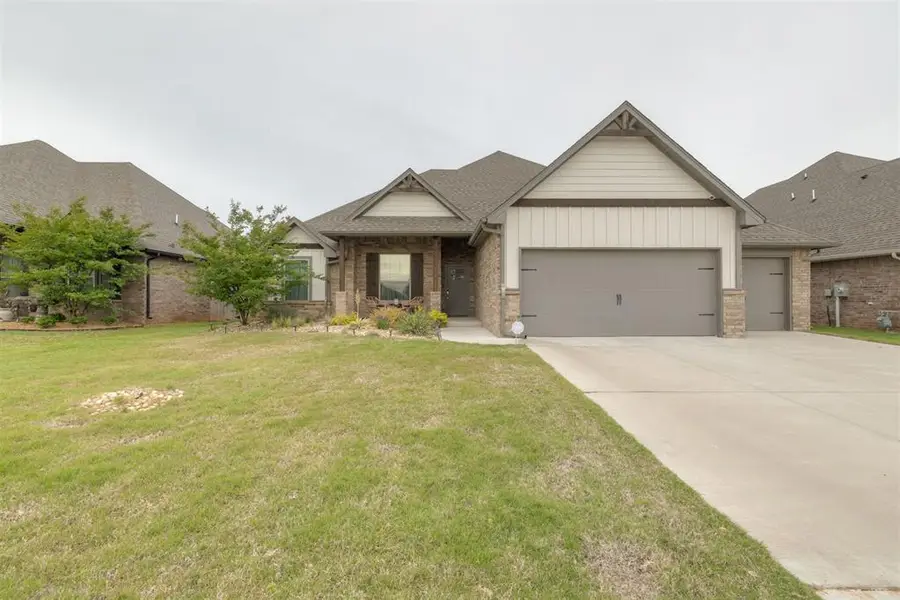 801 Bison Crossing Drive, Yukon, OK 73099 - #2