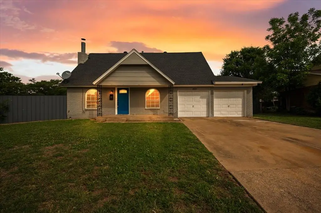 1025 NW 7th Street, Moore, OK 73160 - #1