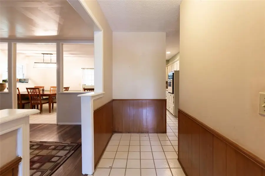 2804 N Mcmillan Avenue, Bethany, OK 73008 - #2