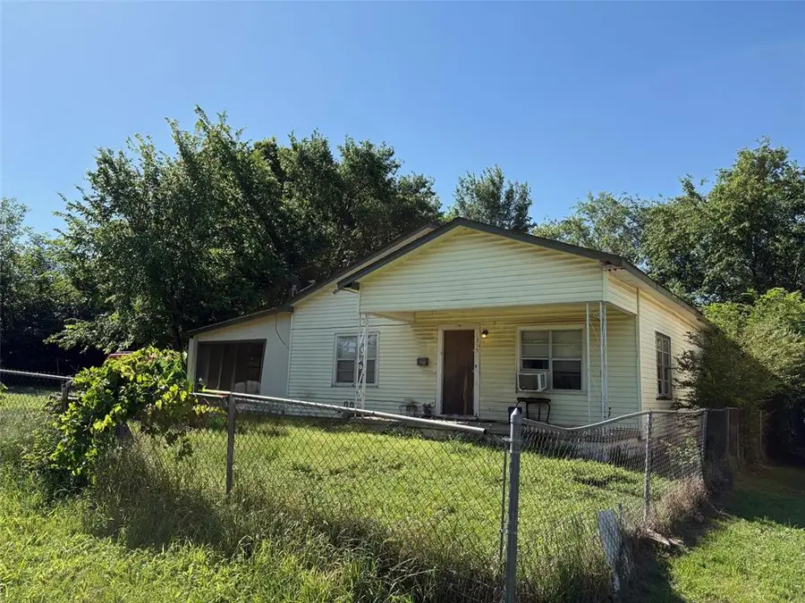 1315 E Parker Street, Shawnee, OK 74801 - #2