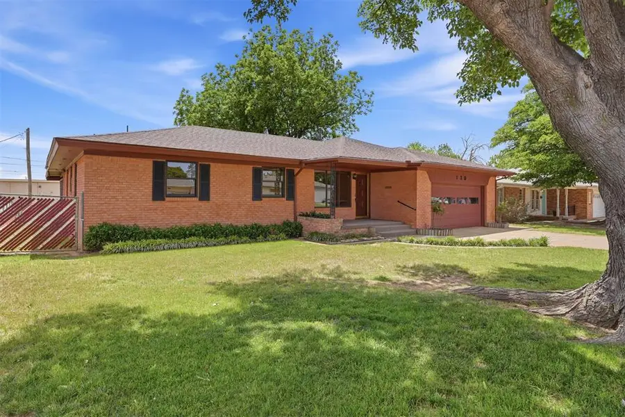 130 Lakeside Drive, Altus, OK 73521 - #2