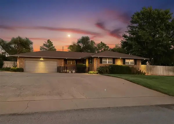 522 N Booth Avenue, Elk City, OK 73644