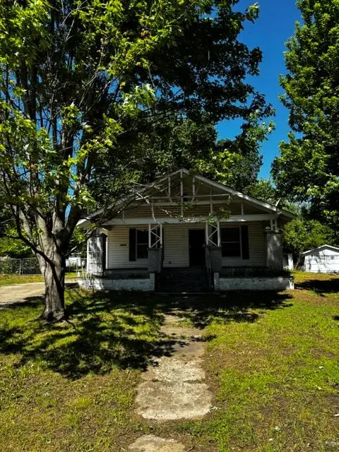 417 S 5th Street, Okemah, OK 74859
