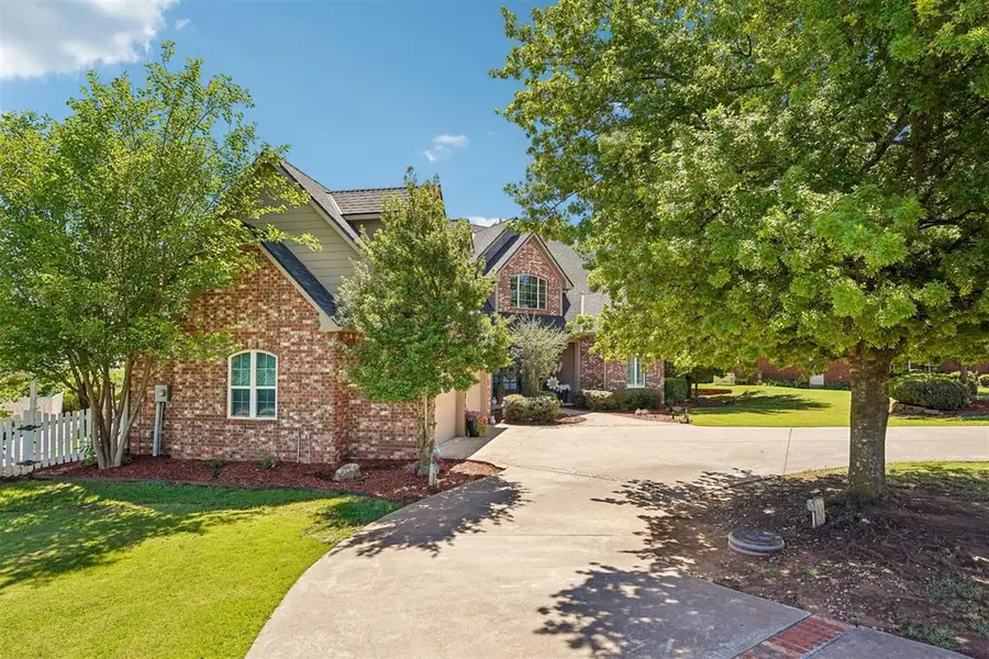 1806 N 4th Avenue, Purcell, OK 73080 - #2