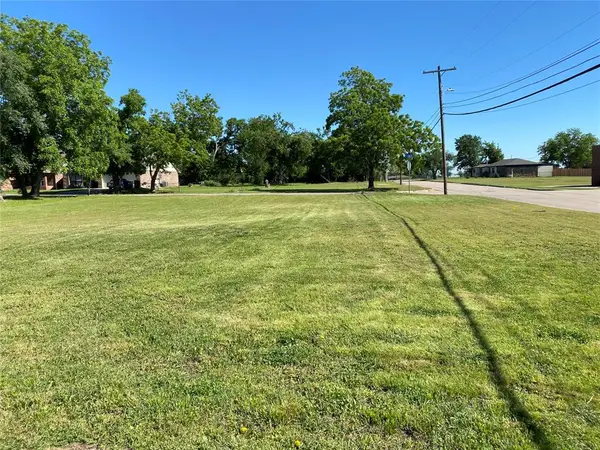 N Market & 32nd Street, Shawnee, OK 74804