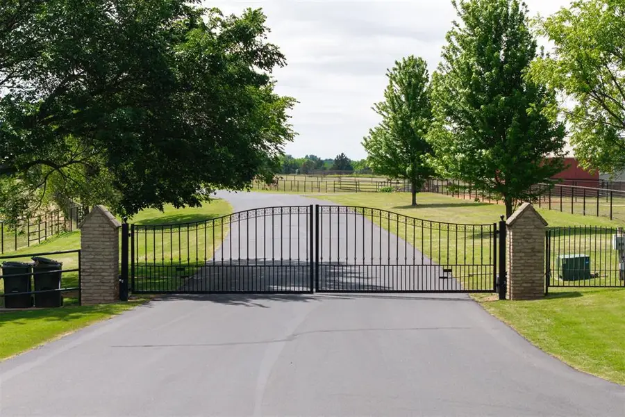 3150 W Waterloo Road, Edmond, OK 73025 - #2