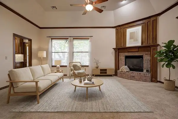 4315 Gallant Fox Drive, Edmond, OK 73025