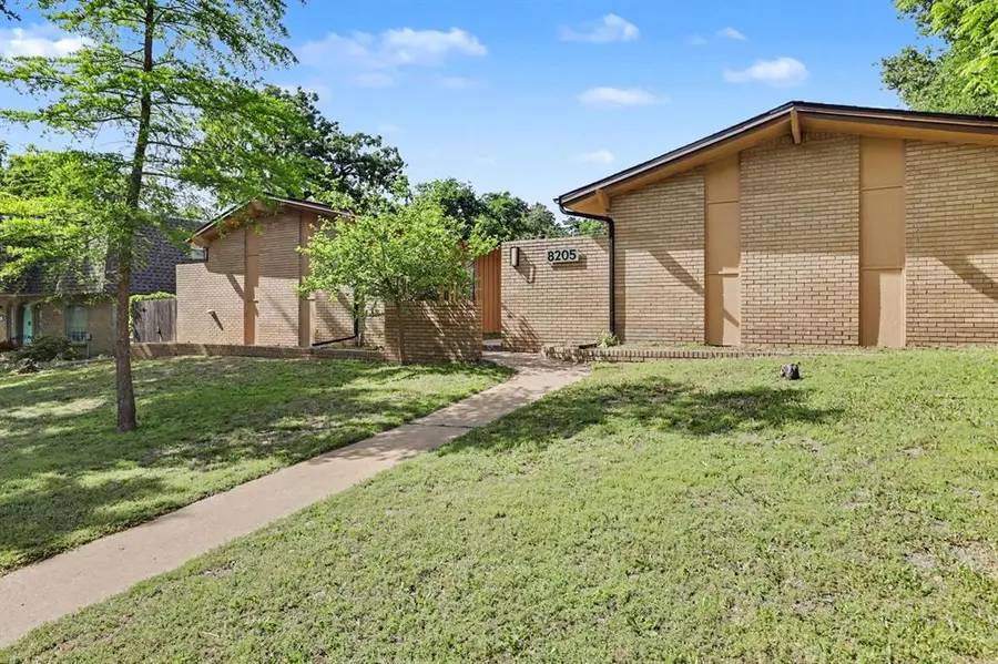 8205 Golden Oaks Road, Oklahoma City, OK 73127 - #2