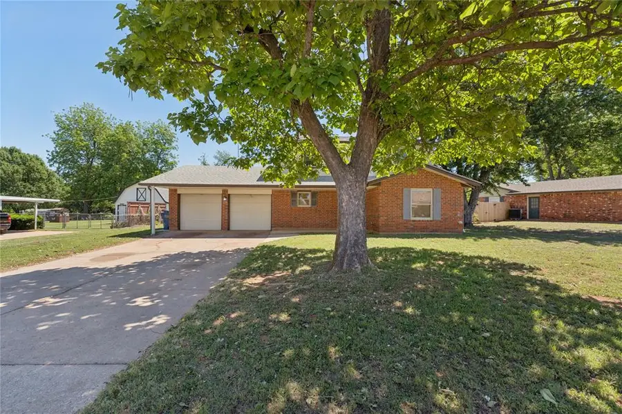 924 S Meadow Lane, Mustang, OK 73064 - #2