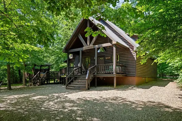 107 Lost Oaks Trail, Broken Bow, OK 74728