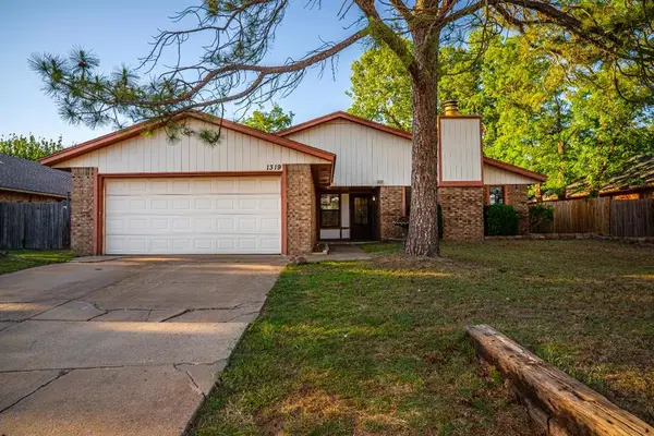 1319 W Aries Road, Edmond, OK 73003