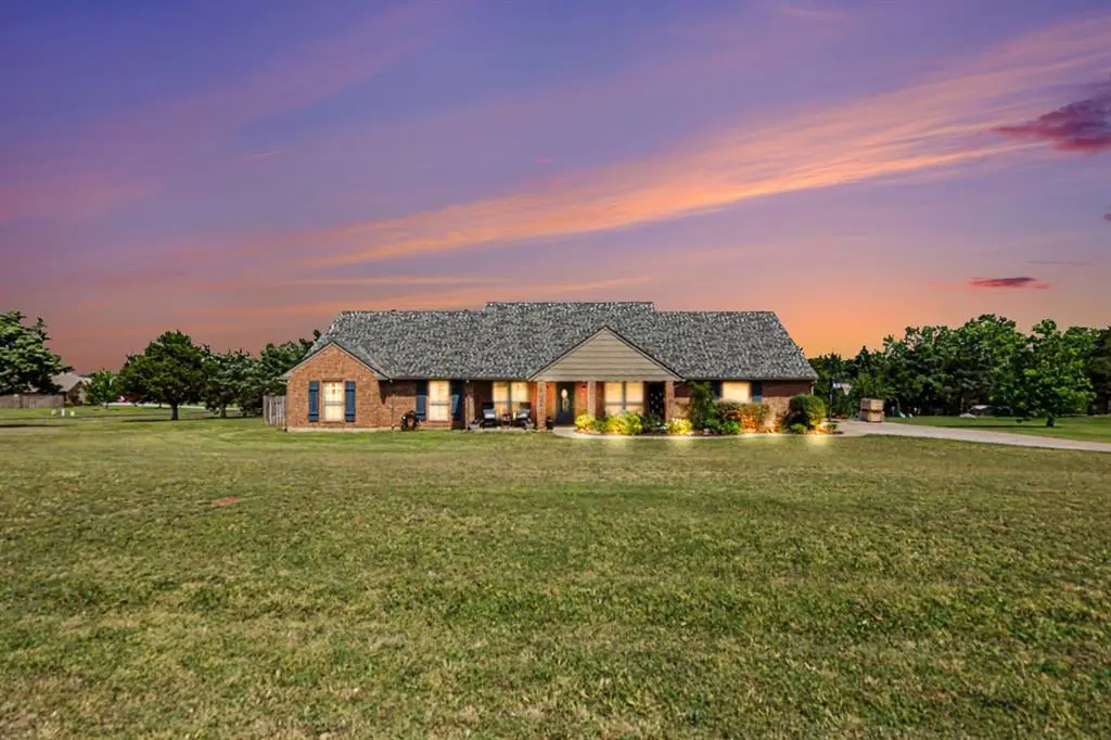10050 Lookout Pointe, Edmond, OK 73034 - #1