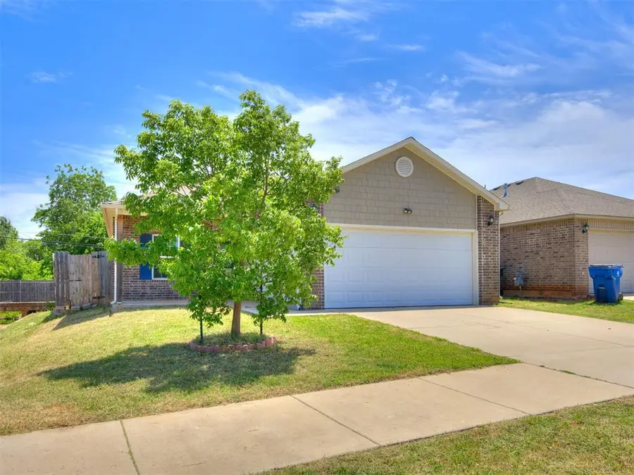 10012 Wimbledon Court, Nichols Hills, OK 73120 - #2