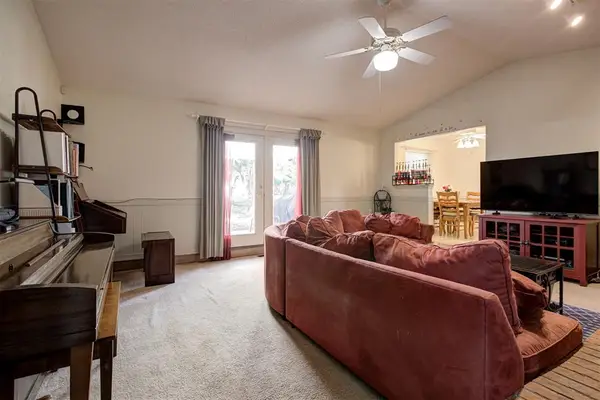 909 N King Avenue, Midwest City, OK 73130
