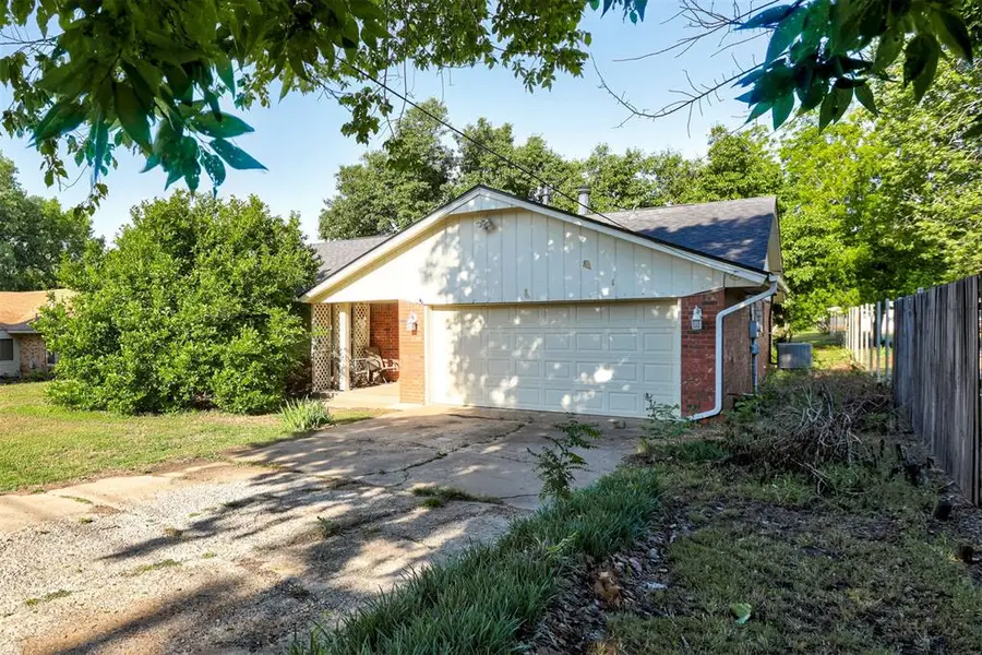 909 N King Avenue, Midwest City, OK 73130 - #2