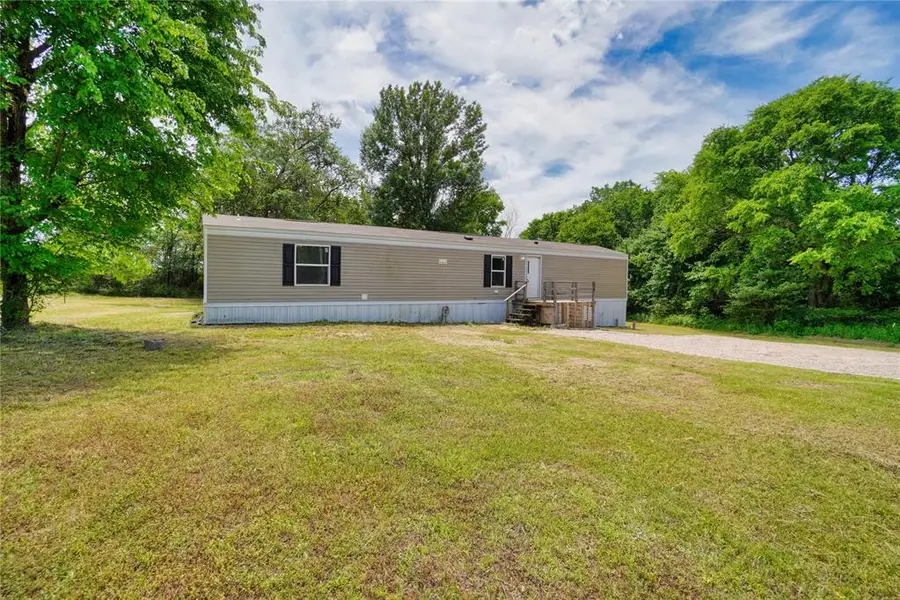 801 E Oak Street, Maud, OK 74854 - #2