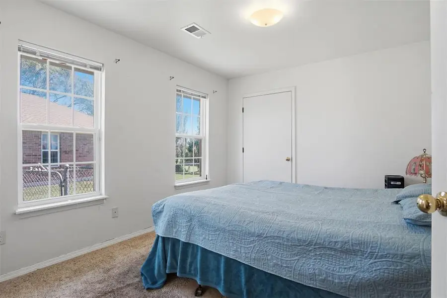8517 N Phillips Avenue, Oklahoma City, OK 73114 - #2