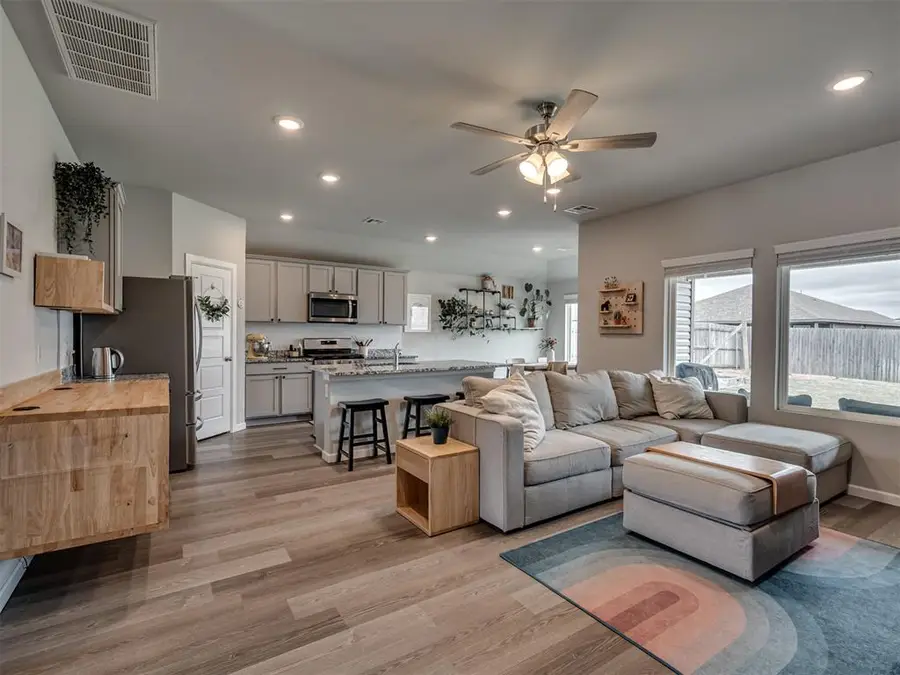 10417 SW 41st Place, Mustang, OK 73064 - #2