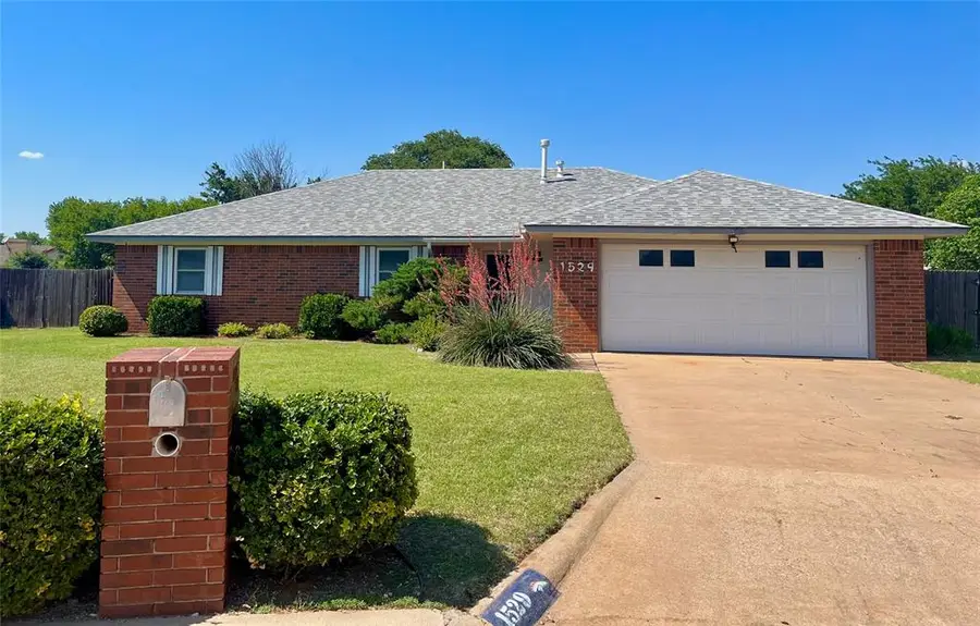 1529 Queens Court, Altus, OK 73521 - #2