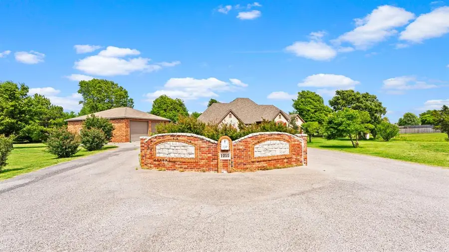 1212 N Clear Springs Road, Mustang, OK 73064 - #2