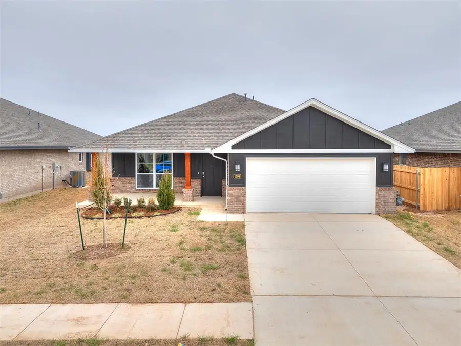 1004 Redwood Creek Drive, Yukon, OK 73099 - #2