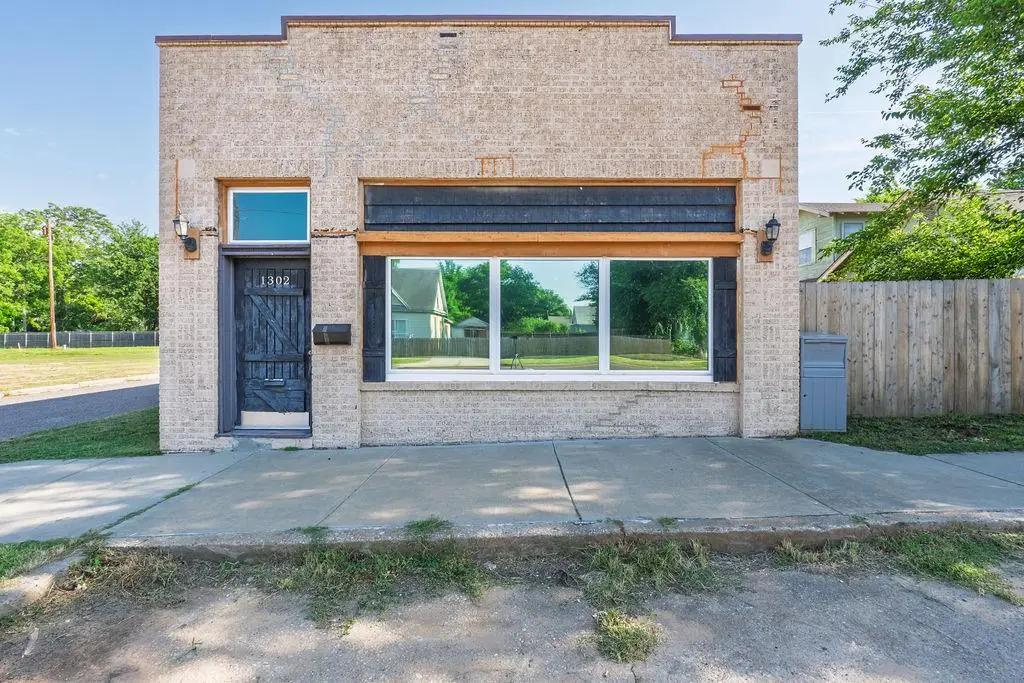 1302 E Main Street, Shawnee, OK 74801 - #1