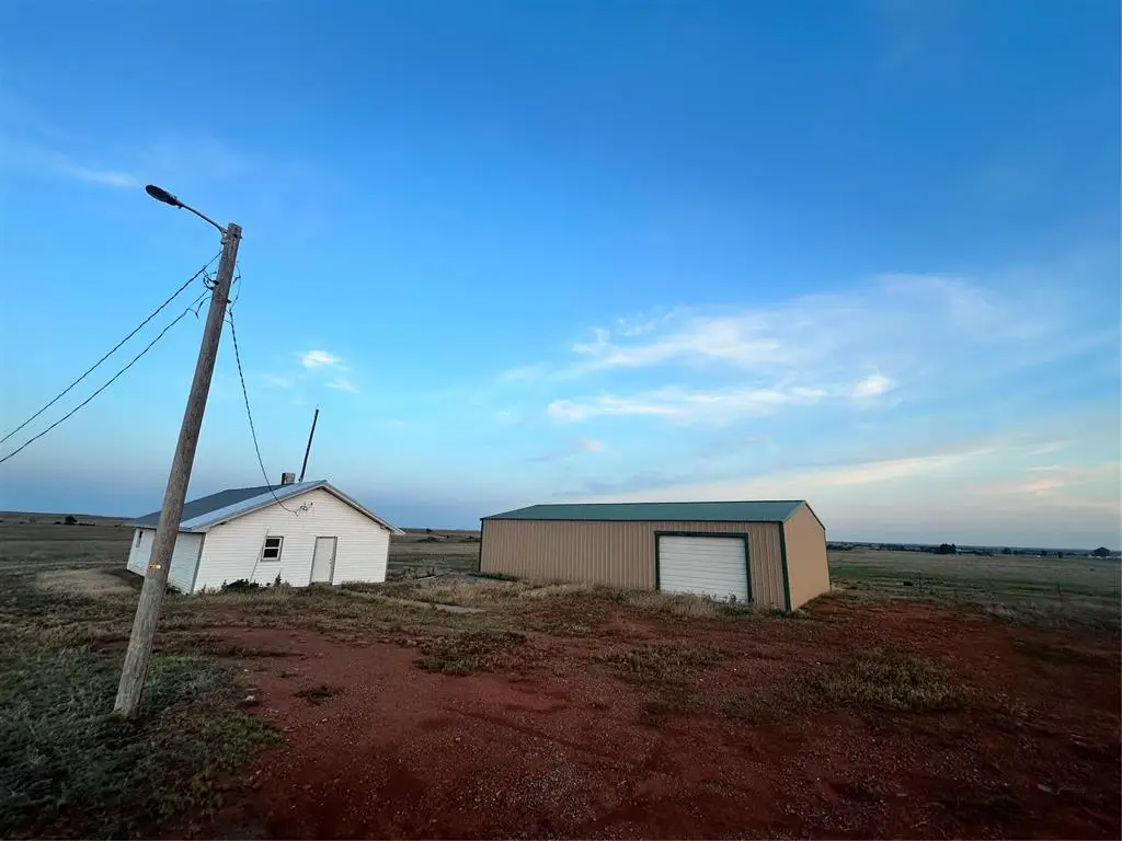 11373 N 1870 Road, Sayre, OK 73662 - #1