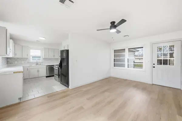 220 W 9th Street, Edmond, OK 73003