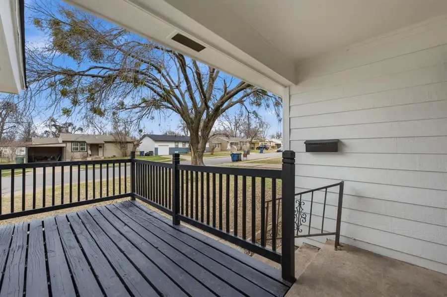 220 W 9th Street, Edmond, OK 73003 - #3