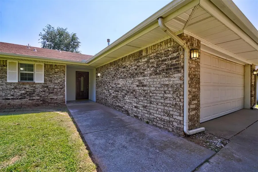 8916 Kenny Circle, Oklahoma City, OK 73132 - #2