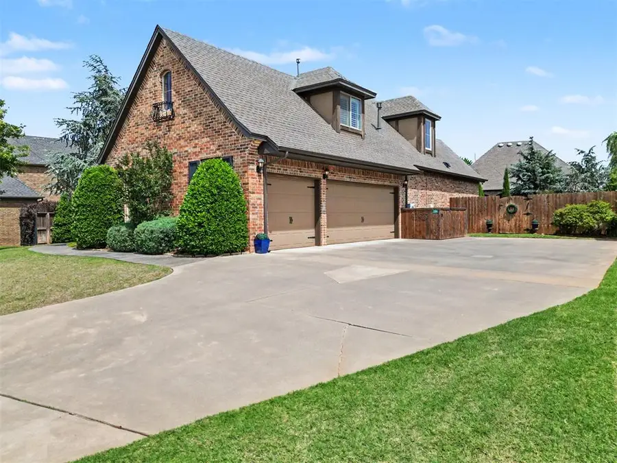 800 Newport Bridge Court, Edmond, OK 73034 - #3