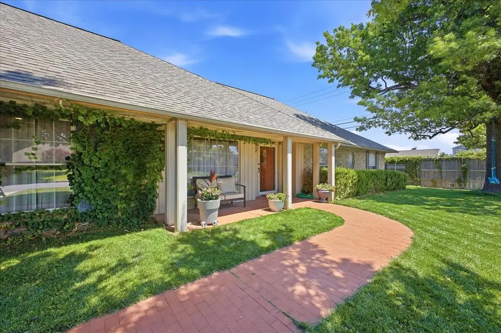2901 Chapel Hill Road, Oklahoma City, OK 73120 - #1