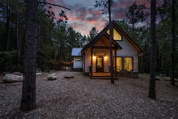 72 Bear Pine Trail, Broken Bow, OK 74728