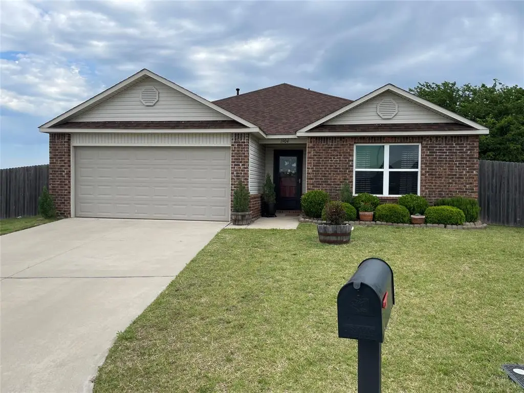 1904 Twisted Oak Court, Shawnee, OK 74804 - #1