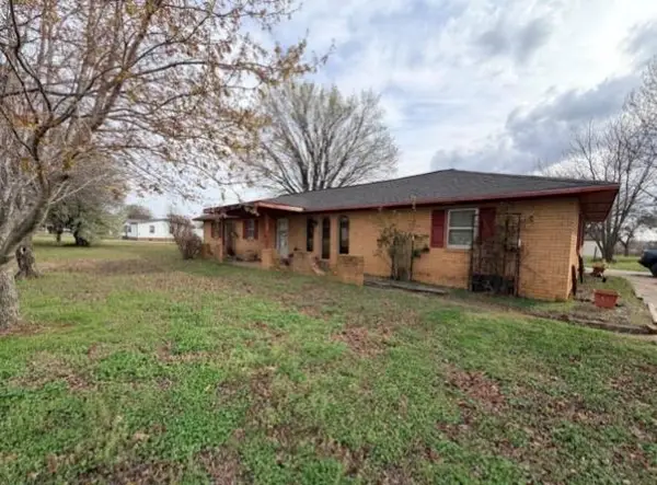 425 S 10th Avenue, Stroud, OK 74079