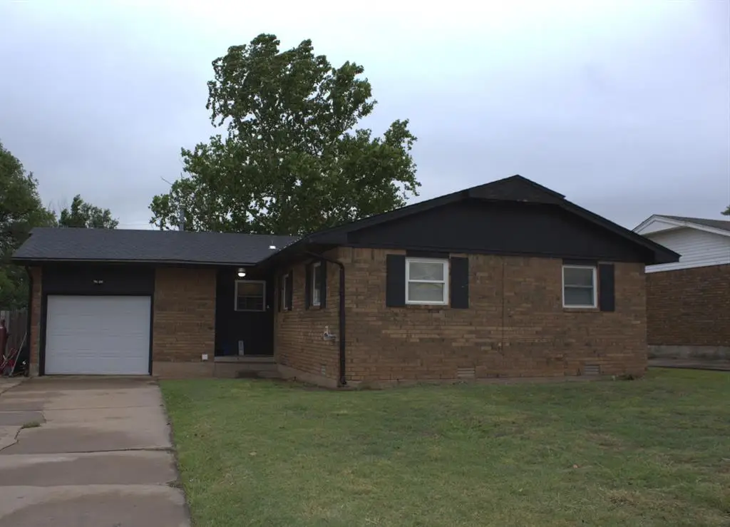 1306 SE Barclay Road, Lawton, OK 73501 - #1