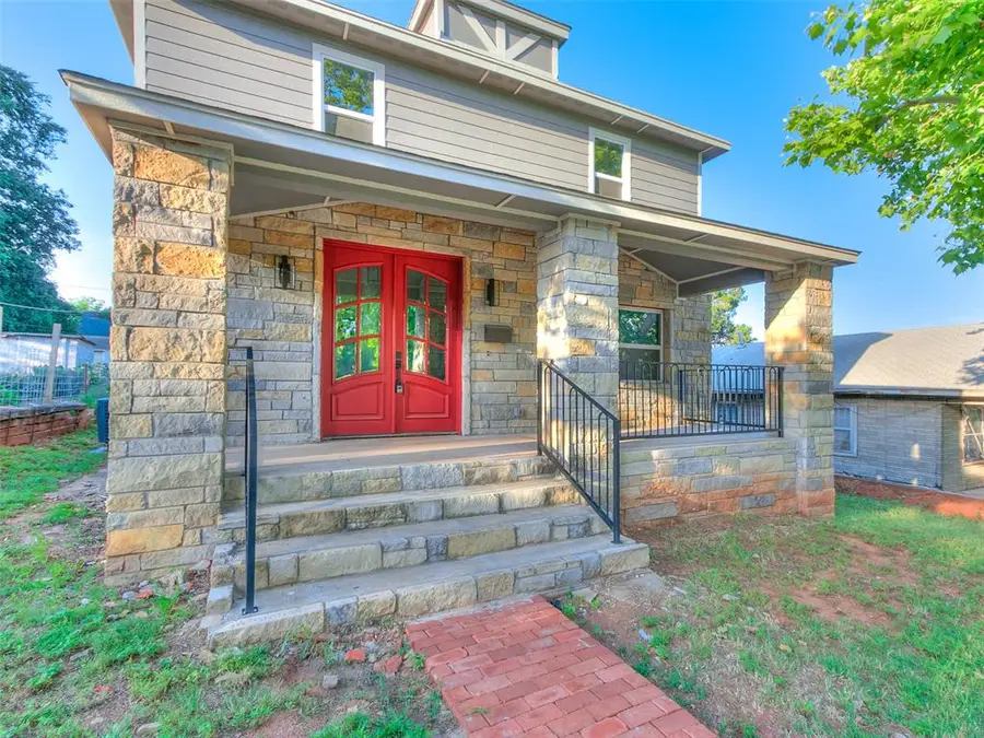 105 E College Avenue, Guthrie, OK 73044 - #2